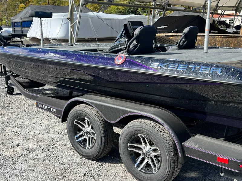 Slide: The Image of Skeeter ZXR 20 2025 - 32