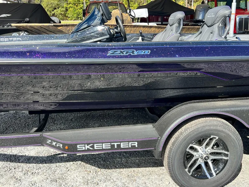 Slide: The Image of Skeeter ZXR 20 2025 - 34