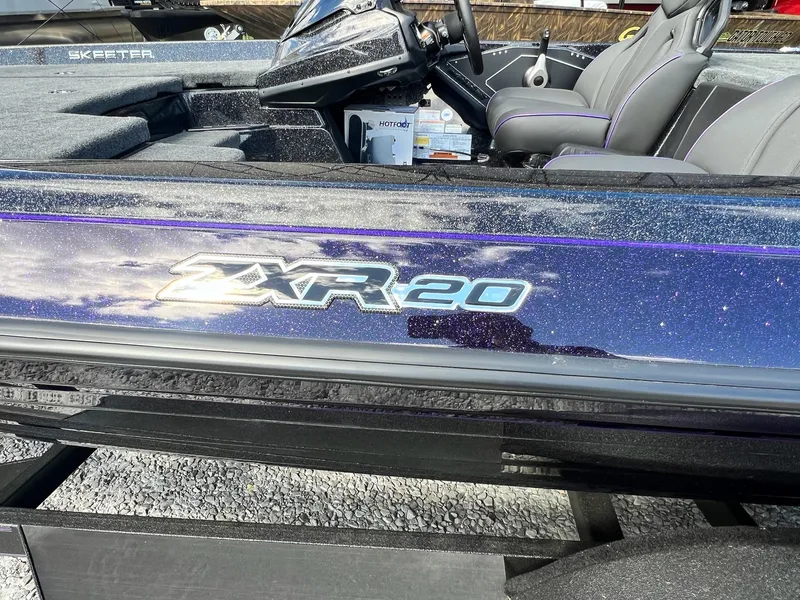 Slide: The Image of Skeeter ZXR 20 2025 - 5