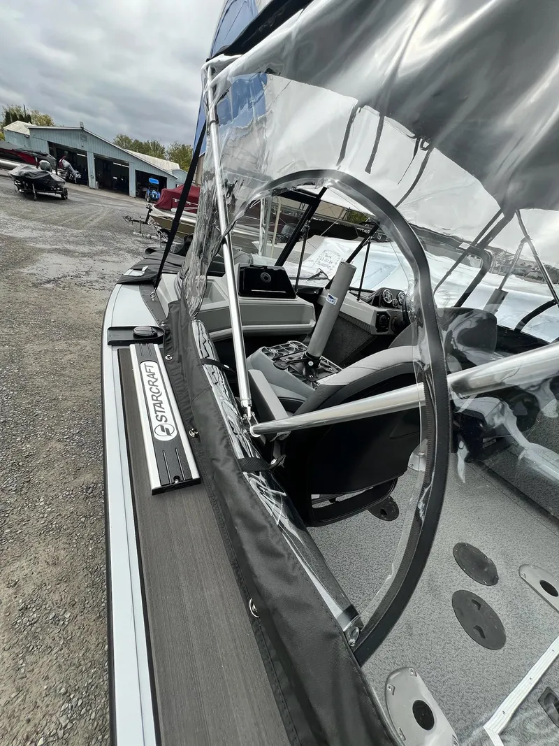 Slide: The Image of Starcraft Fishmaster 196 2025 - 11