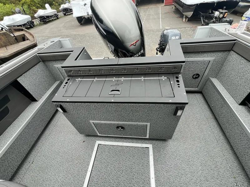 Slide: The Image of Starcraft Fishmaster 196 2025 - 21