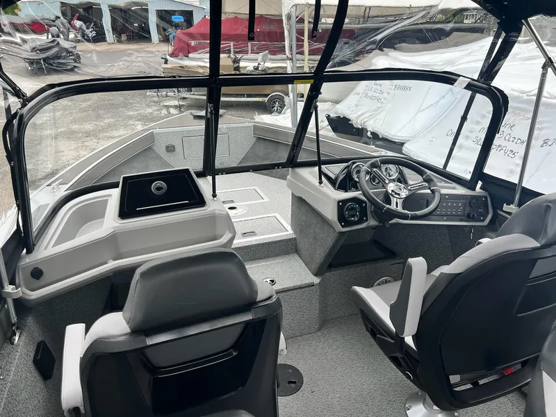 Slide: The Image of Starcraft Fishmaster 196 2025 - 23