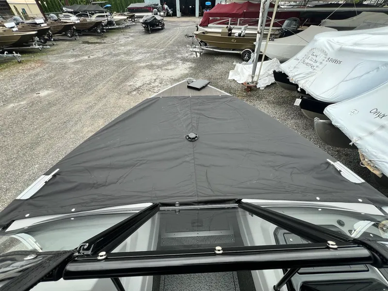 Slide: The Image of Starcraft Fishmaster 196 2025 - 3