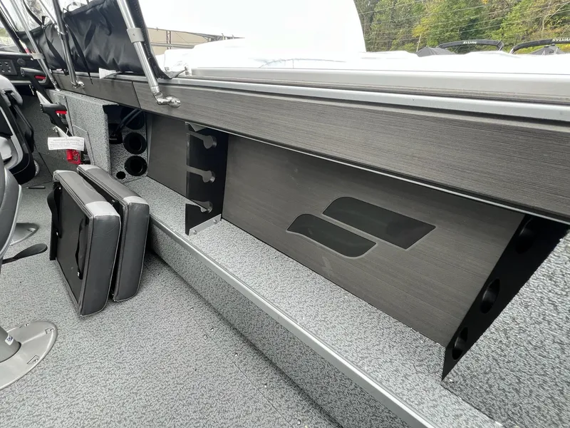 Slide: The Image of Starcraft Fishmaster 196 2025 - 36