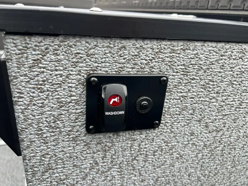 Slide: The Image of Starcraft Fishmaster 196 2025 - 38