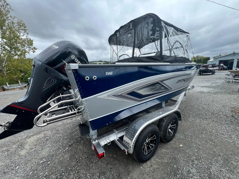 Slide: The Image of Starcraft Fishmaster 196 2025 - 8