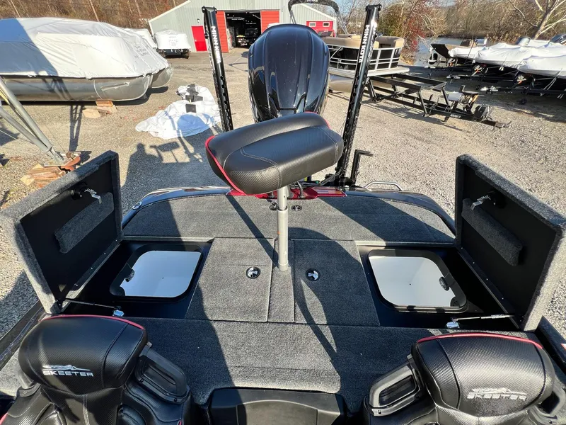 Slide: The Image of Skeeter ZXR 20 2025 - 18