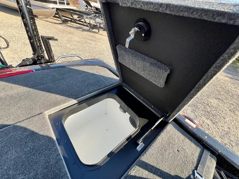 Slide: The Image of Skeeter ZXR 20 2025 - 22