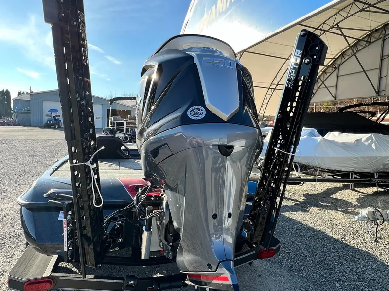 Slide: The Image of Skeeter ZXR 20 2025 - 4