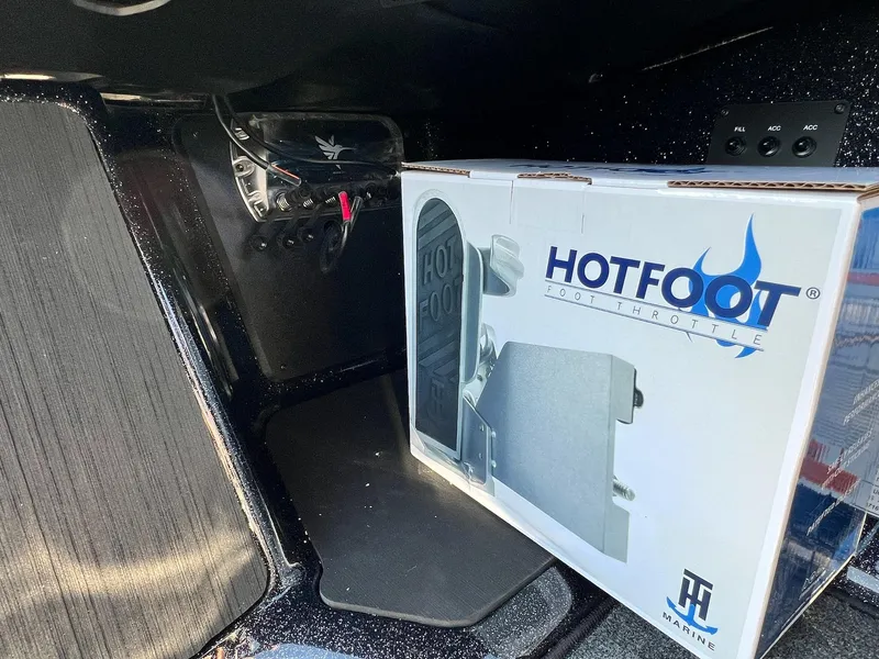 Slide: The Image of Skeeter ZXR 20 2025 - 43