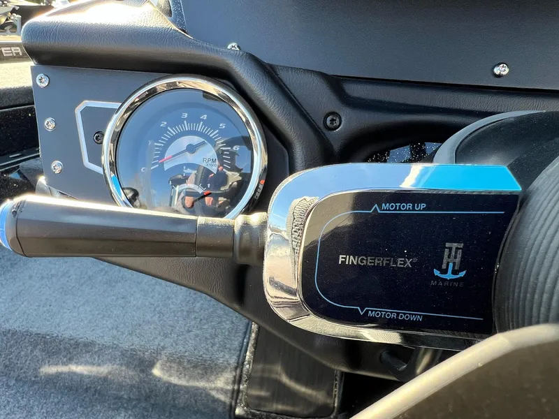 Slide: The Image of Skeeter ZXR 20 2025 - 49