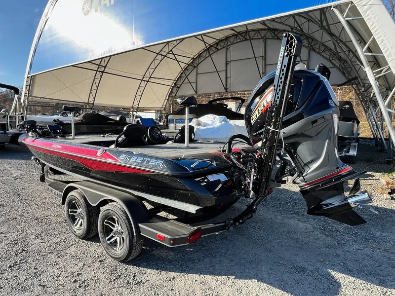 Slide: The Image of Skeeter ZXR 20 2025 - 5