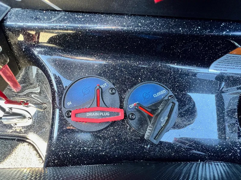 Slide: The Image of Skeeter ZXR 20 2025 - 50