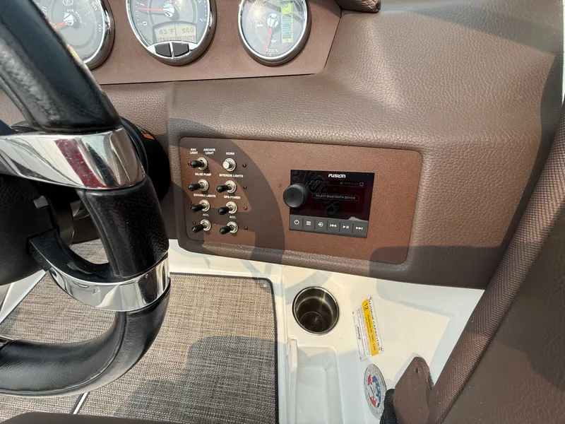 Slide: The Image of Cobalt 220S 2023 - 105