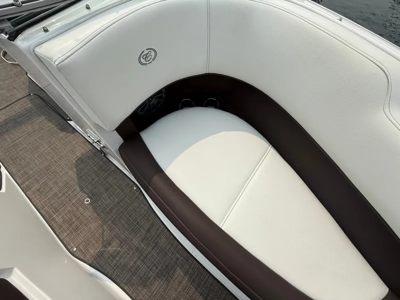 Slide: The Image of Cobalt 220S 2023 - 110