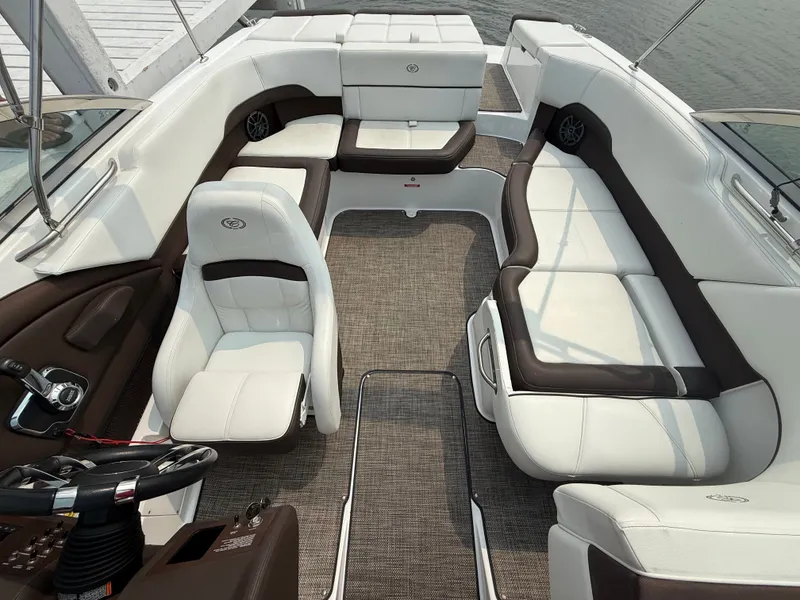 Slide: The Image of Cobalt 220S 2023 - 111