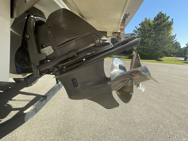 Slide: The Image of Cobalt 220S 2023 - 105