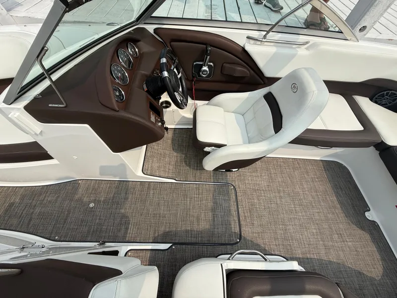 Slide: The Image of Cobalt 220S 2023 - 110