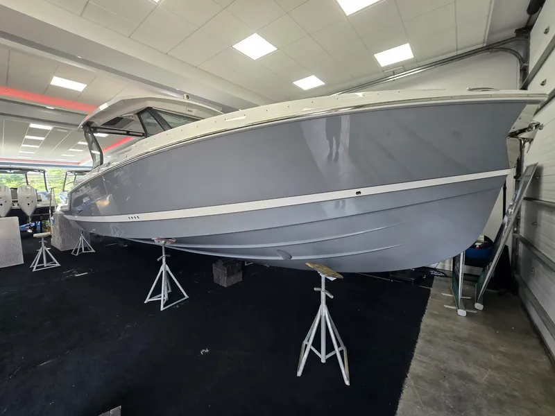The Image of Monterey ELITE 34 2027 - 0