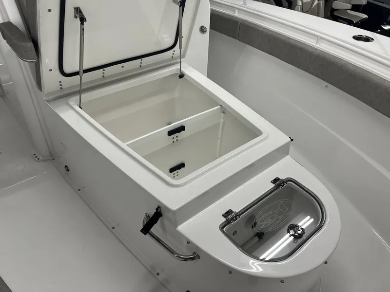 Slide: The Image of Sea Hunt Gamefish 28 Coffin Box 2025 - 10