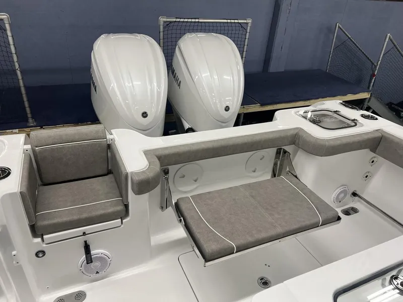 Slide: The Image of Sea Hunt Gamefish 28 Coffin Box 2025 - 6