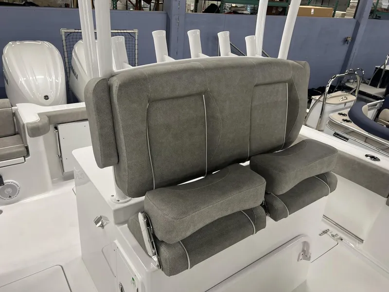 Slide: The Image of Sea Hunt Gamefish 28 Coffin Box 2025 - 9