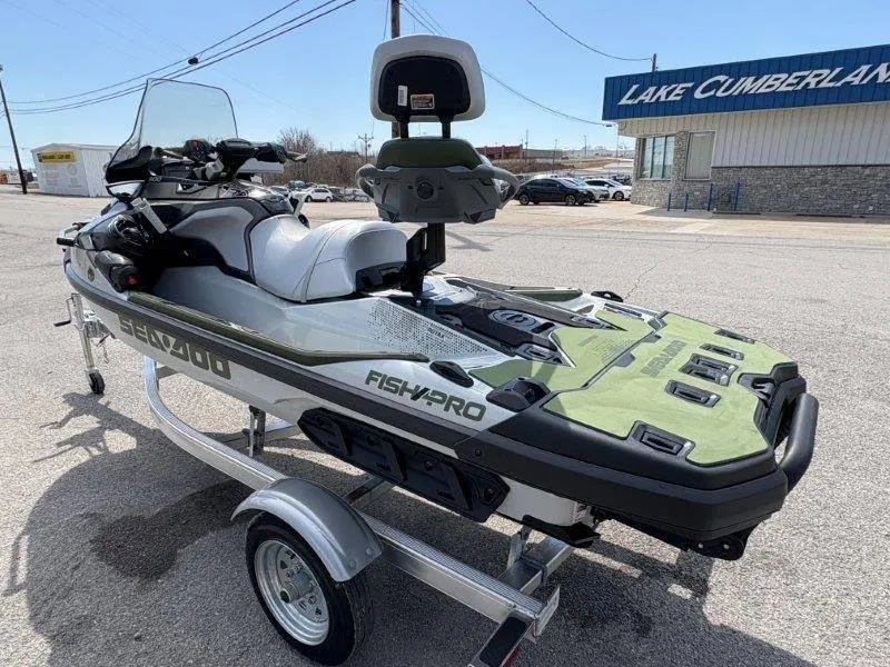 Slide: The Image of Sea-Doo FishPro Apex 300 w/ Sound 2025 - 35