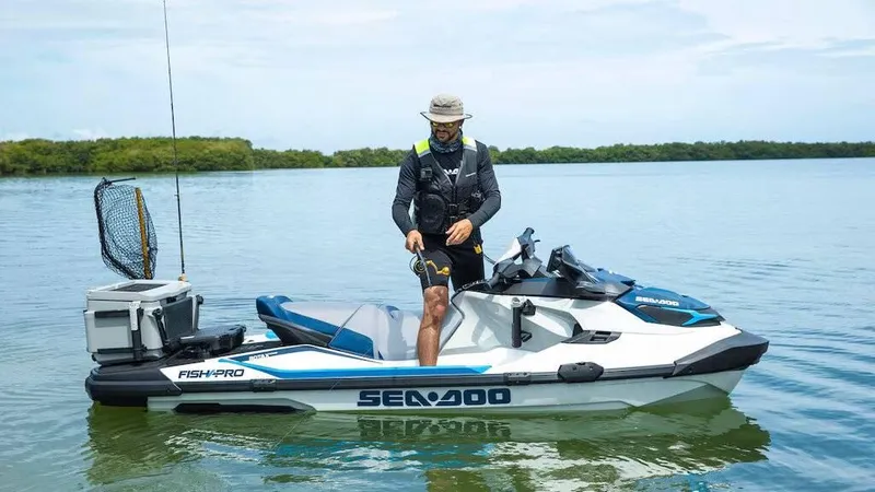 Slide: The Image of Sea-Doo Fishpro Sport 170 2025 - 5