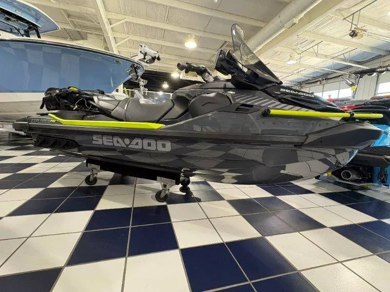 Slide: The Image of Sea-Doo Explorer Pro 230 2025 - 34