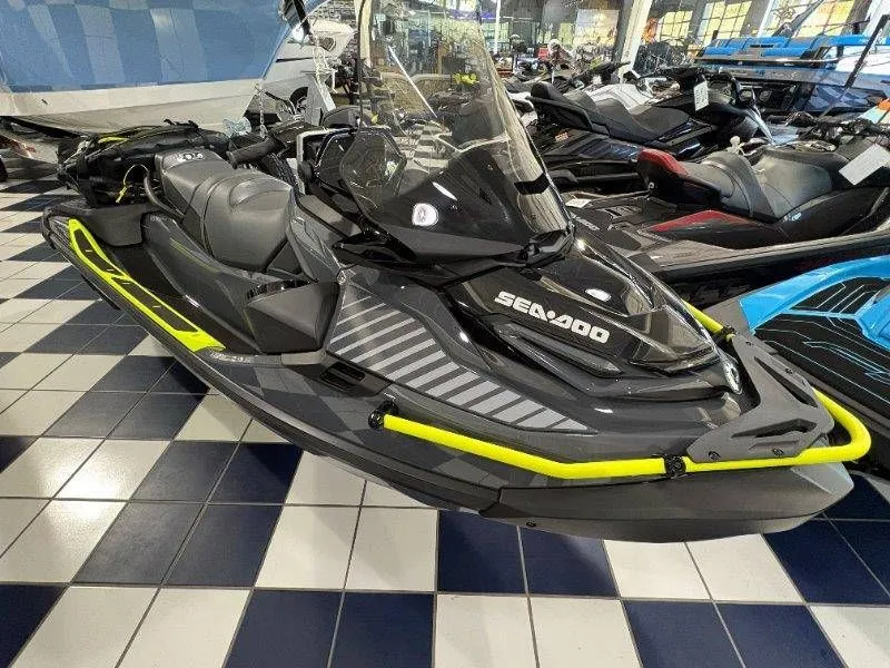 Slide: The Image of Sea-Doo Explorer Pro 230 2025 - 39