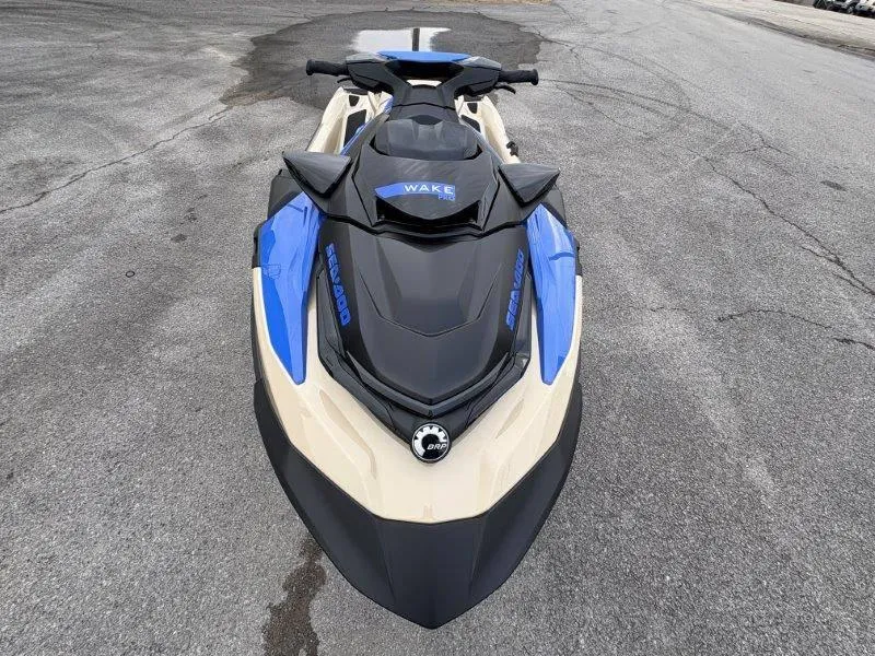 Slide: The Image of Sea-Doo Wake Pro 230 w/ Sound 2025 - 13