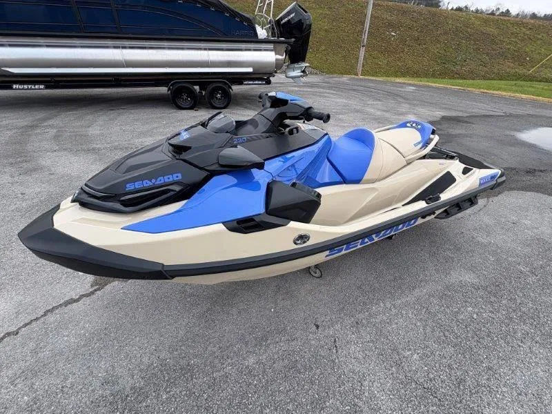 Slide: The Image of Sea-Doo Wake Pro 230 w/ Sound 2025 - 22