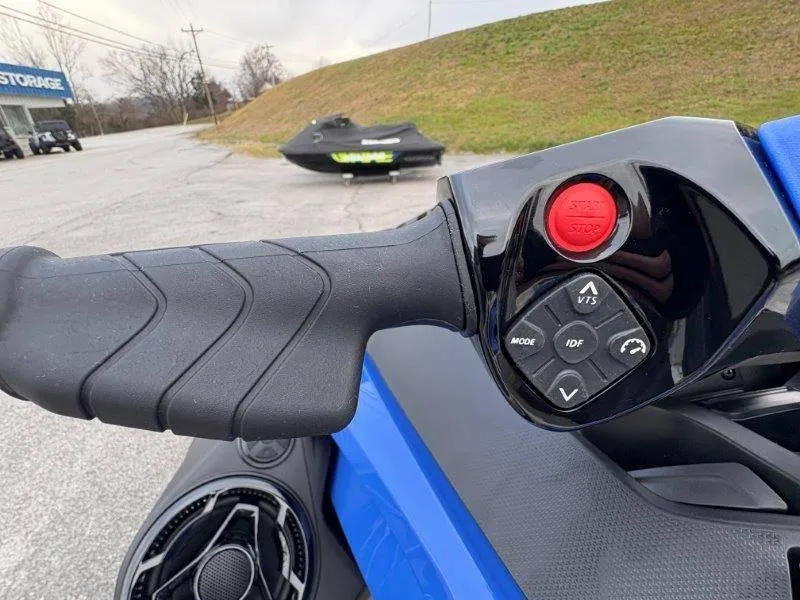 Slide: The Image of Sea-Doo Wake Pro 230 w/ Sound 2025 - 25