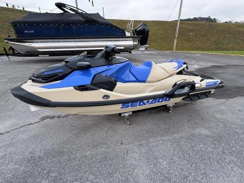 Slide: The Image of Sea-Doo Wake Pro 230 w/ Sound 2025 - 33