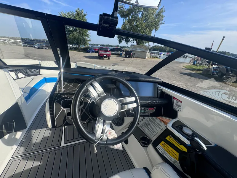 Slide: The Image of Nautique Super Air GS22 2021 - 10