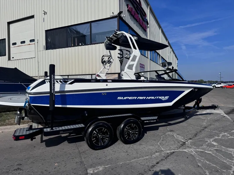 Slide: The Image of Nautique Super Air GS22 2021 - 2
