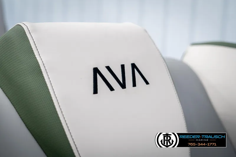 Slide: The Image of 2025 Avalon Catalina Entertainer seat with logo, featuring Reeder-Trausch Marine branding. - 37