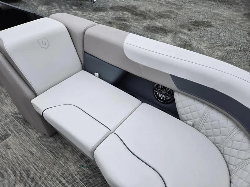 Slide: The Image of Luxurious seating on 2025 Godfrey SWEETWATER 2286 SFL pontoon boat. - 10