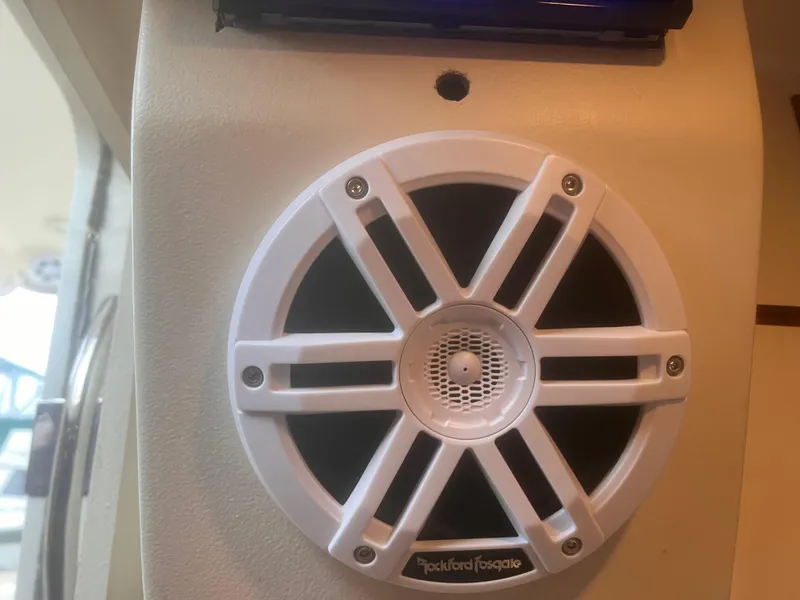 Slide: The Image of White Rockford Fosgate speaker on 2004 Mainship 30 Pilot II Express Cruiser. - 28