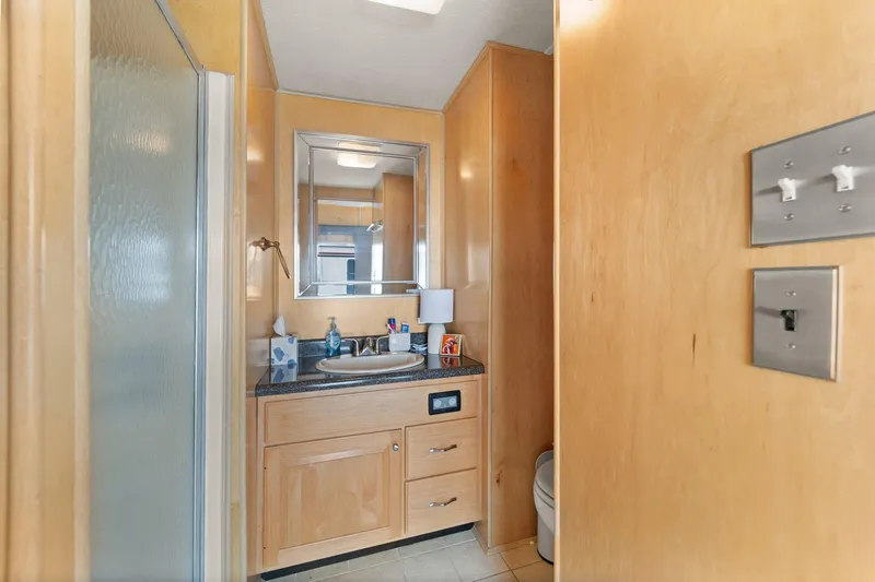 Slide: The Image of Monticello 18 X 70 River Yacht 2003 - 50