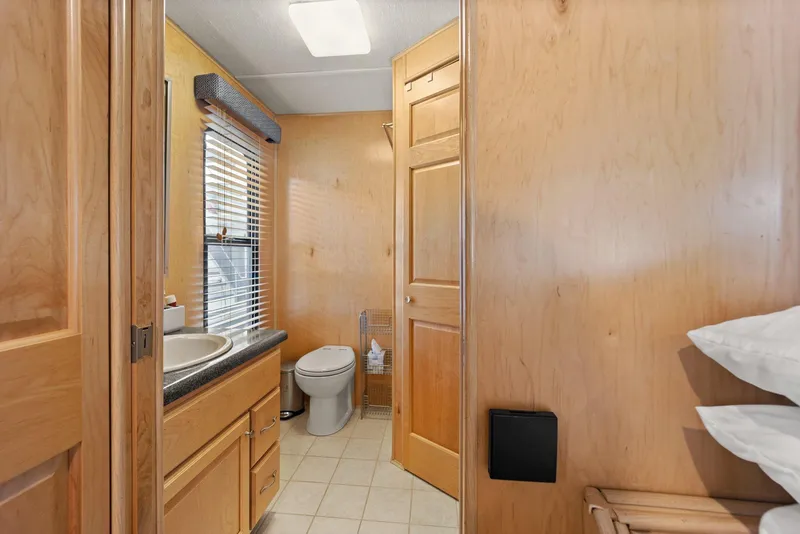 Slide: The Image of Monticello 18 X 70 River Yacht 2003 - 57