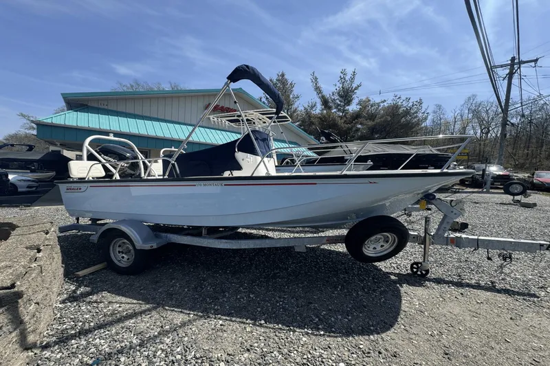 Slide: The Image of Boston Whaler 170 Montauk 2025 - 0