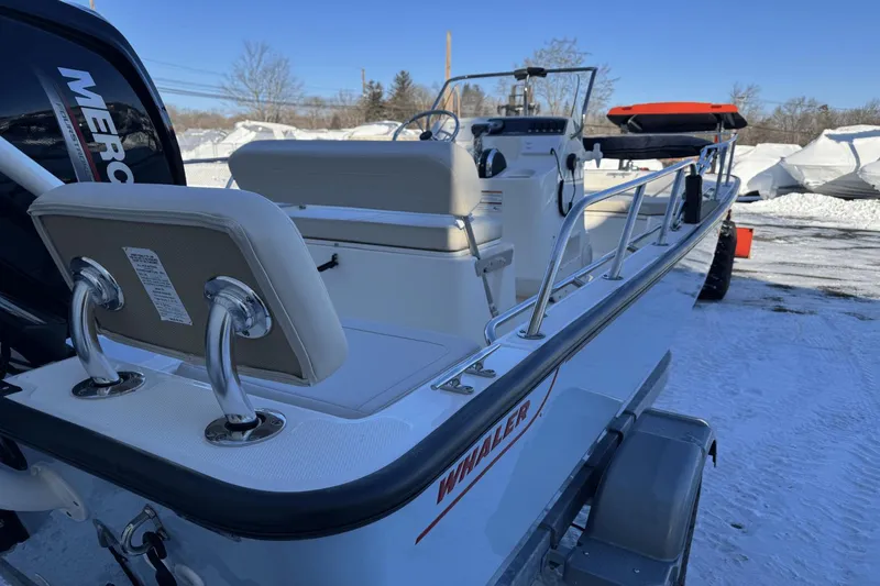 Slide: The Image of Boston Whaler 170 Montauk 2025 - 15