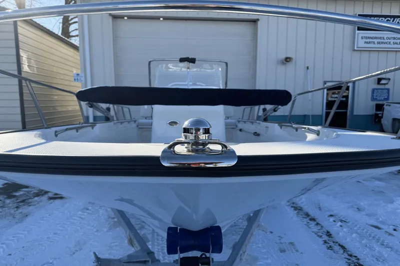 Slide: The Image of Boston Whaler 170 Montauk 2025 - 19