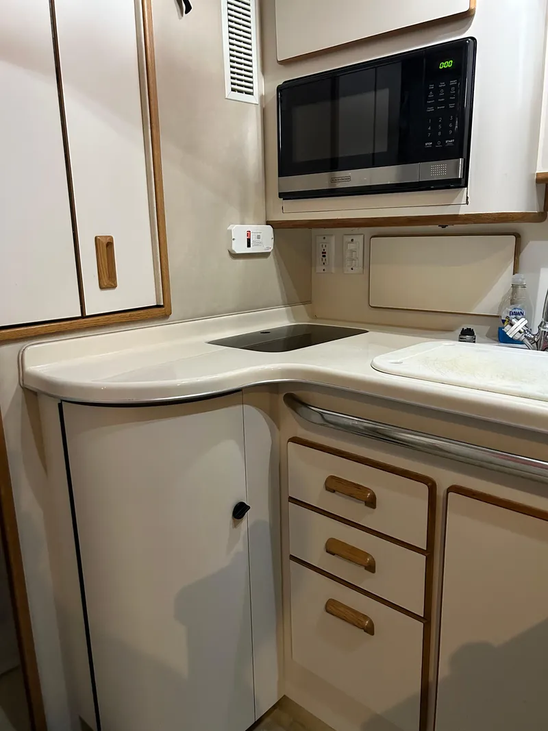 Slide: The Image of Sea Ray 370 Sedan Bridge 1995 - 18