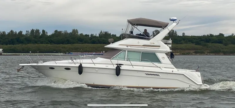 Slide: The Image of Sea Ray 370 Sedan Bridge 1995 - 2