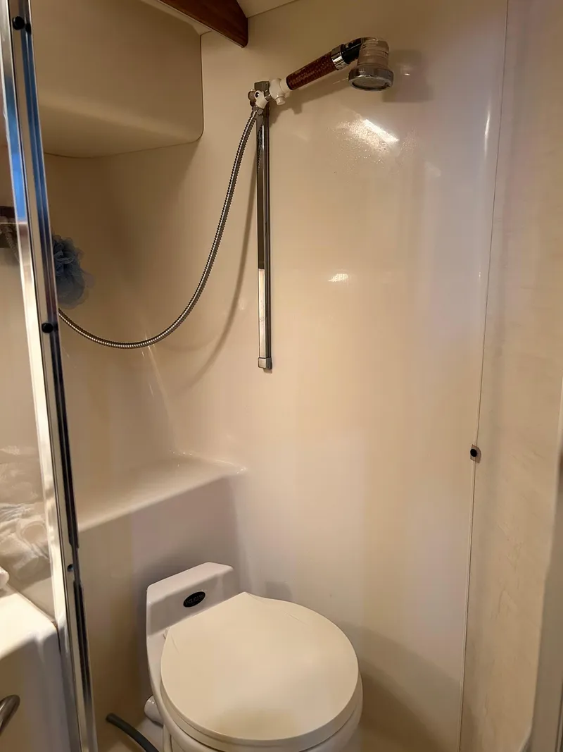 Slide: The Image of Sea Ray 370 Sedan Bridge 1995 - 20