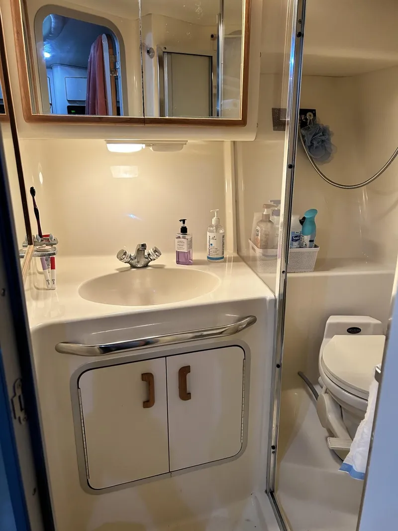 Slide: The Image of Sea Ray 370 Sedan Bridge 1995 - 21