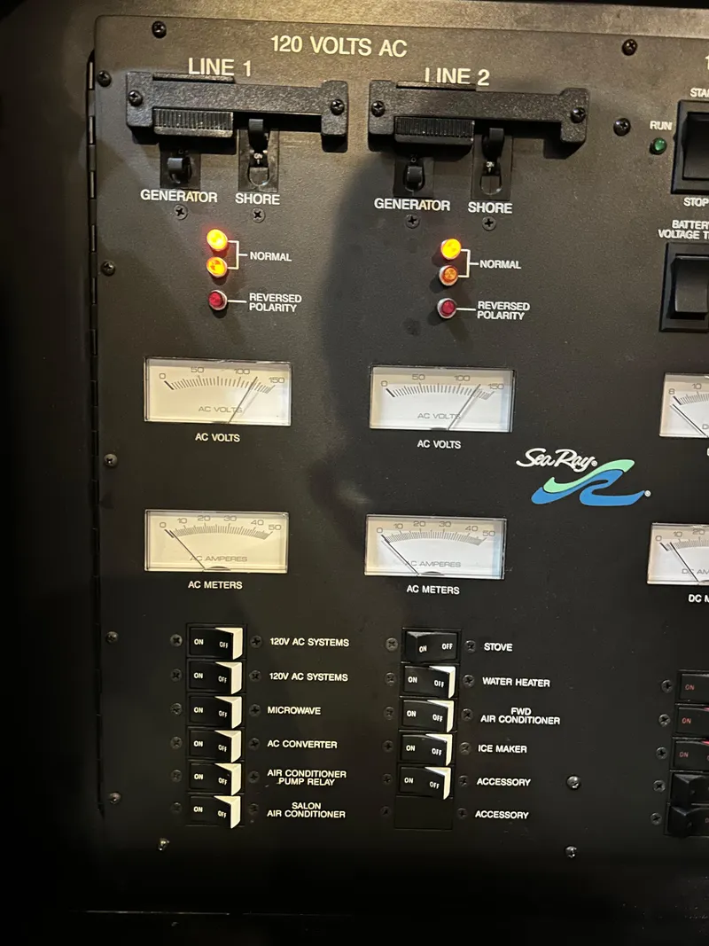 Slide: The Image of Sea Ray 370 Sedan Bridge 1995 - 25