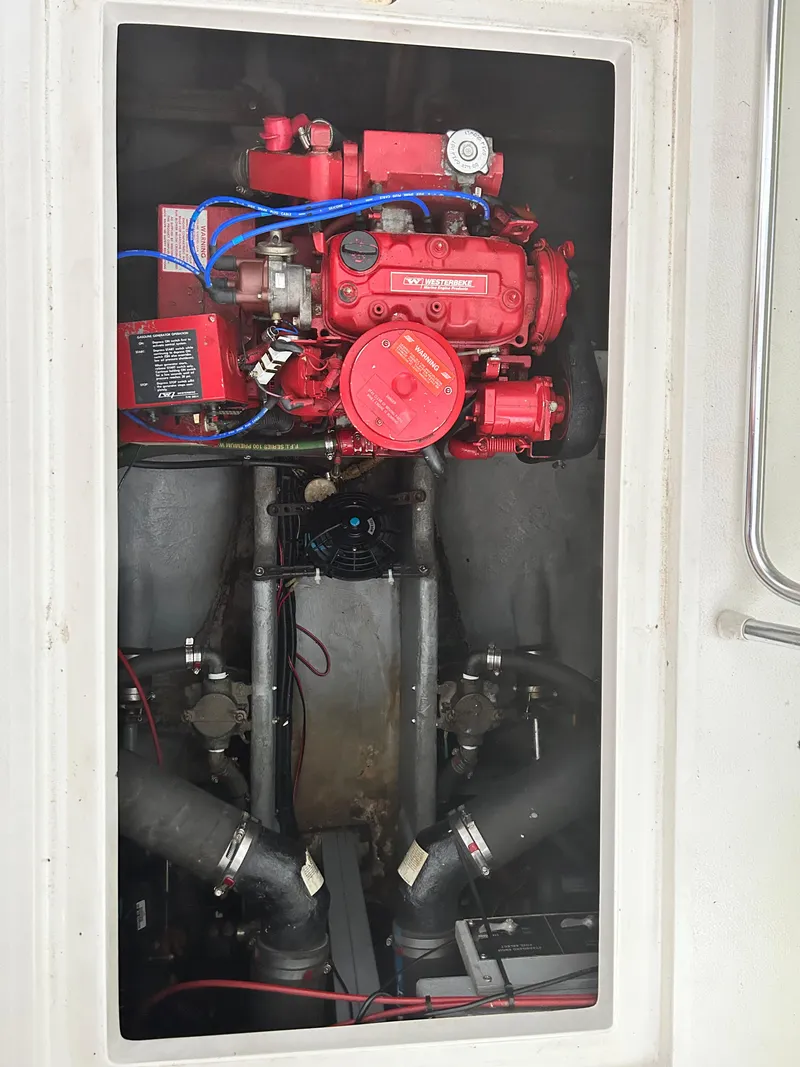 Slide: The Image of Sea Ray 370 Sedan Bridge 1995 - 29